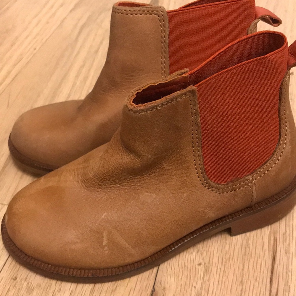 Zara little girls low Chelsea boot